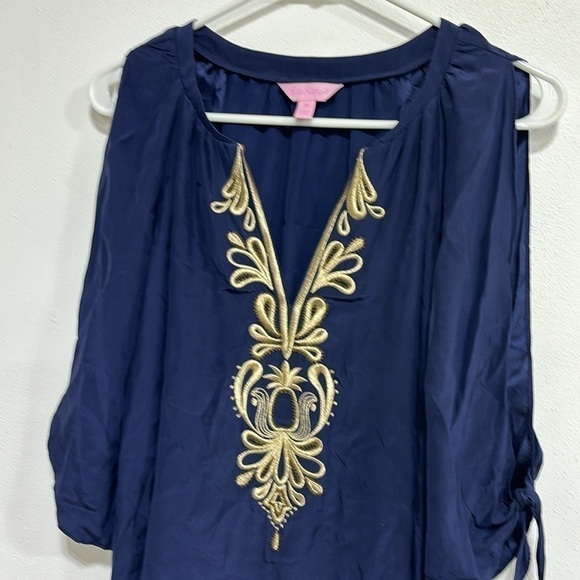Lilly Pulitzer cold shoulder embroidered v neck 100% silk shirt size Medium - Picture 2 of 10